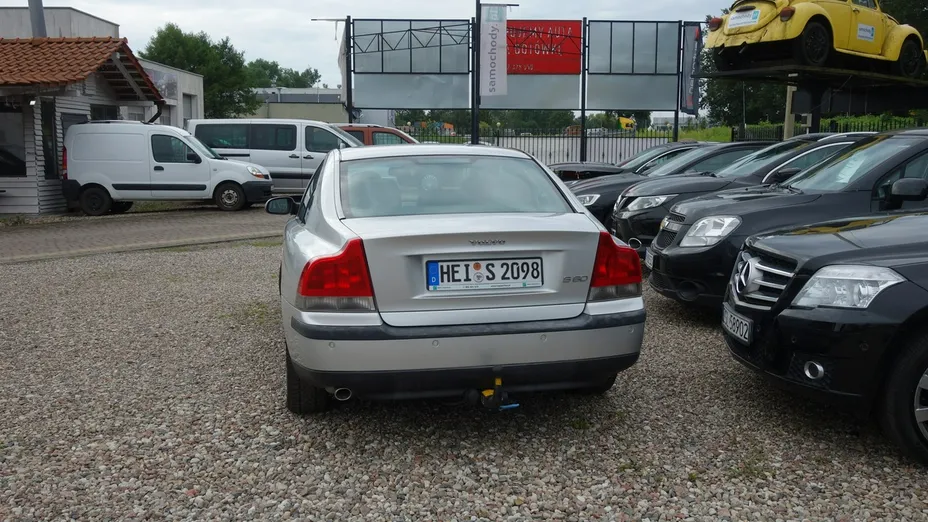VOLVO S60 -