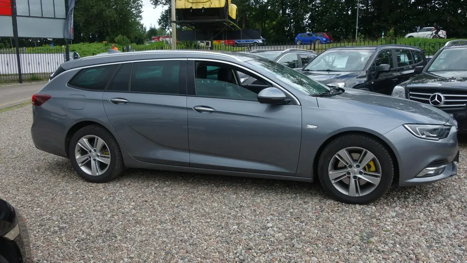 OPEL Insignia -