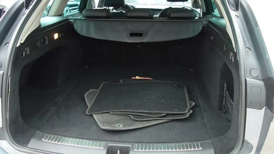 OPEL Insignia -