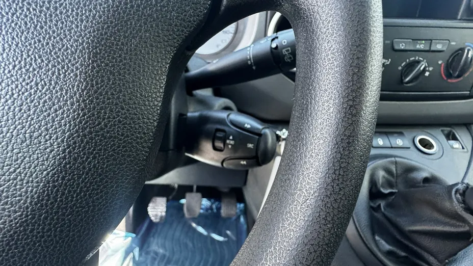 PEUGEOT Partner -