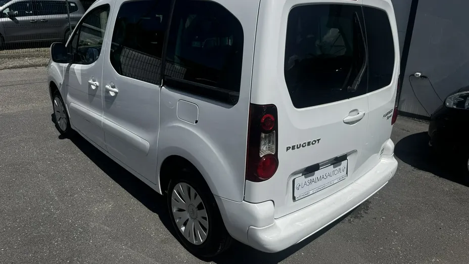 PEUGEOT Partner -