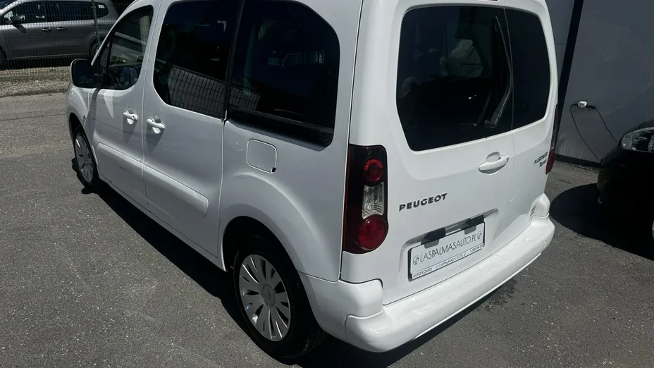 PEUGEOT Partner -