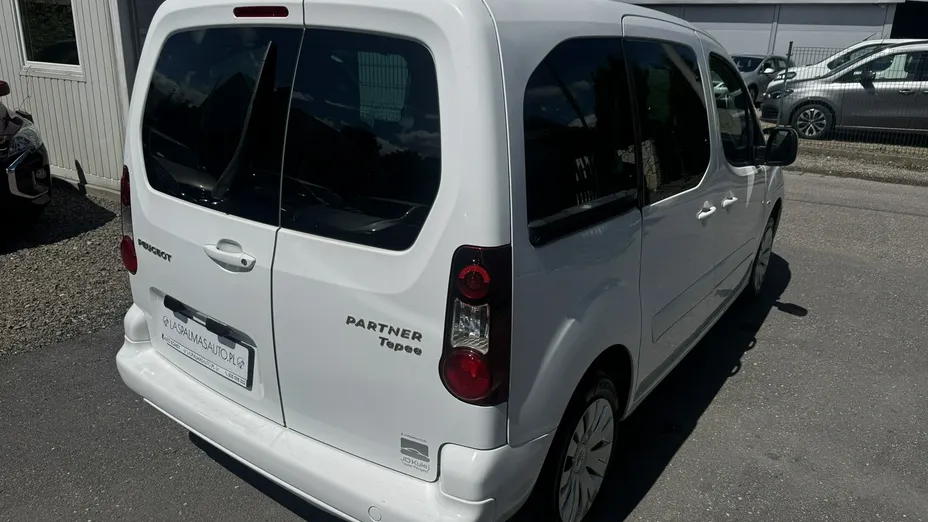 PEUGEOT Partner -