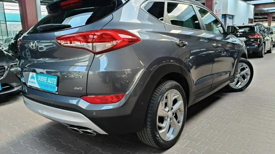 HYUNDAI Tucson -