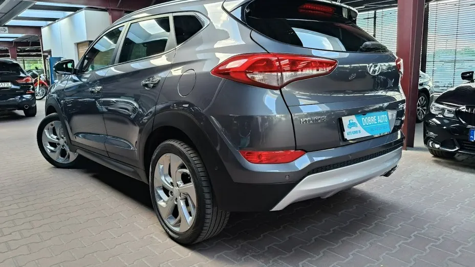 HYUNDAI Tucson -