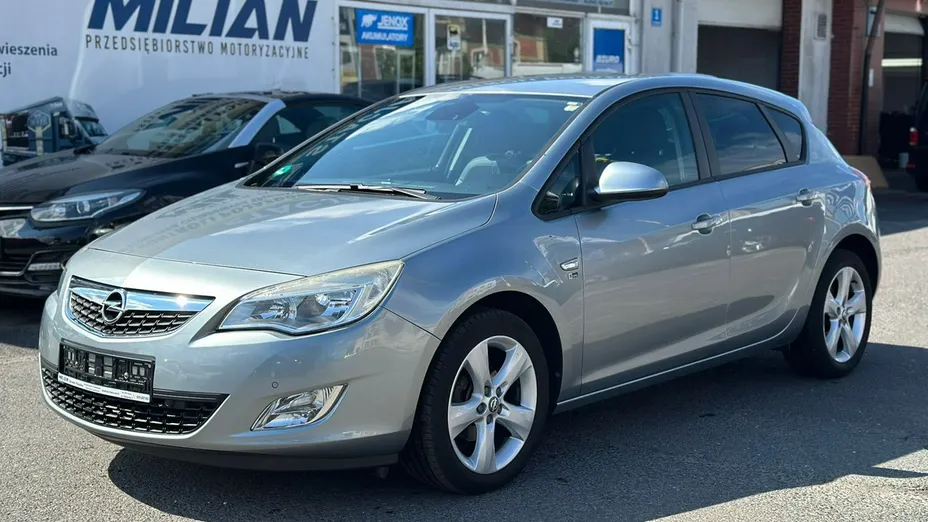 OPEL Astra -