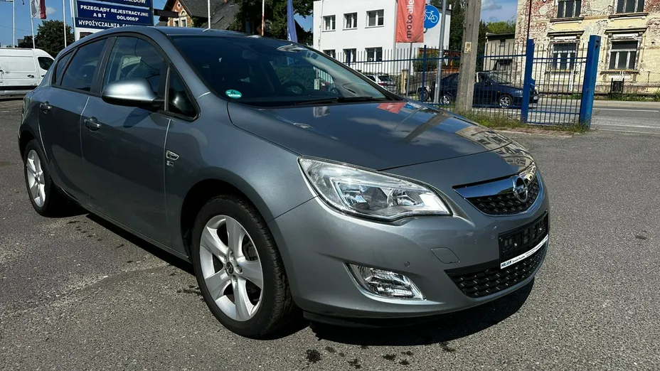 OPEL Astra -