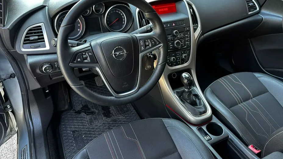 OPEL Astra -
