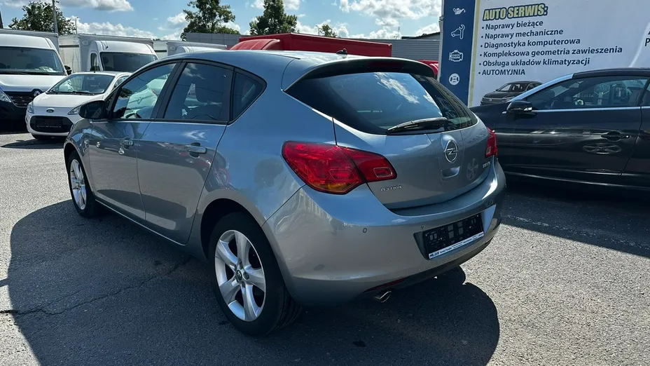 OPEL Astra -