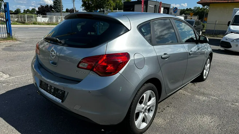 OPEL Astra -