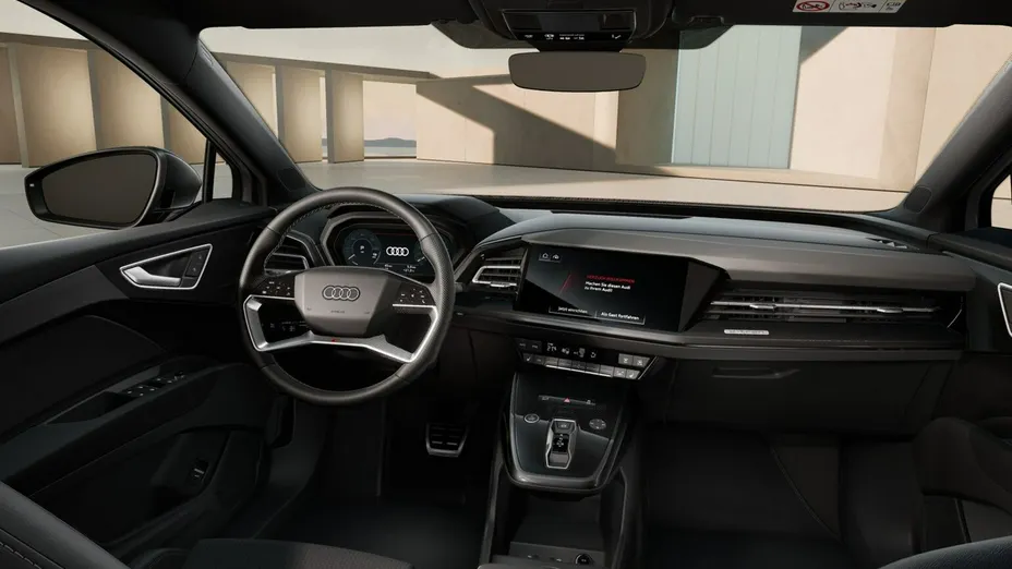 AUDI Q4 -
