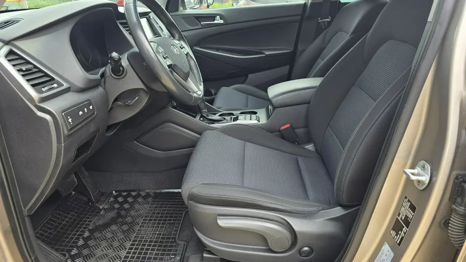 HYUNDAI Tucson -