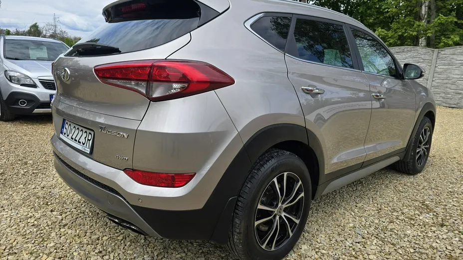 HYUNDAI Tucson -