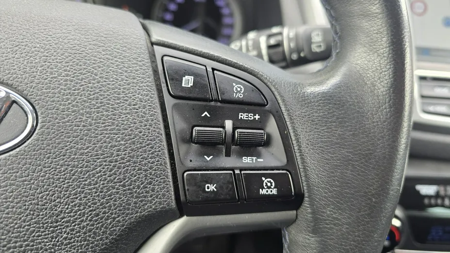 HYUNDAI Tucson -