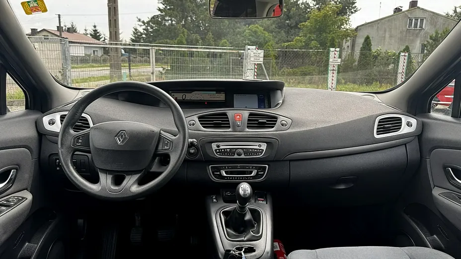 RENAULT Scenic -