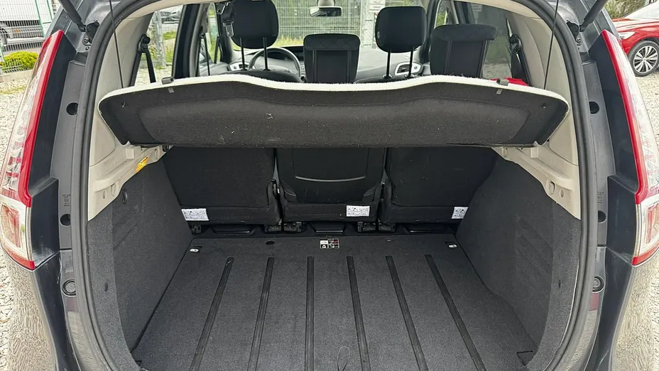 RENAULT Scenic -