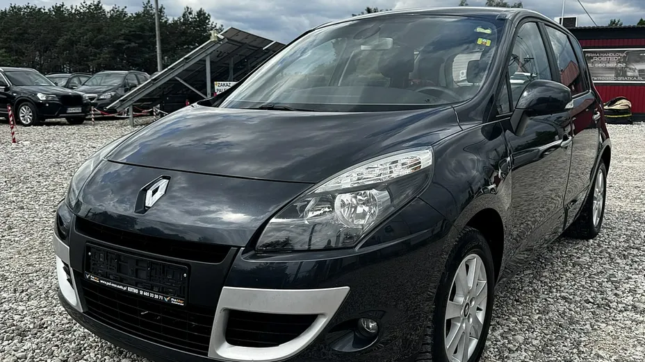 RENAULT Scenic -