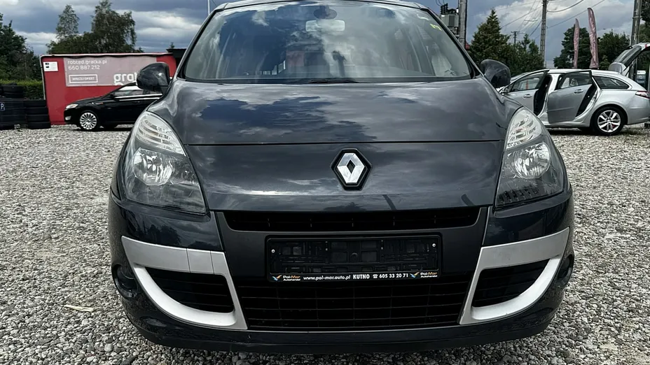 RENAULT Scenic -