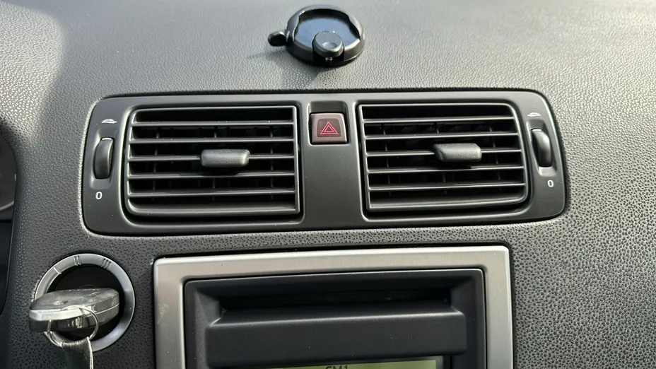 VOLVO V50 -