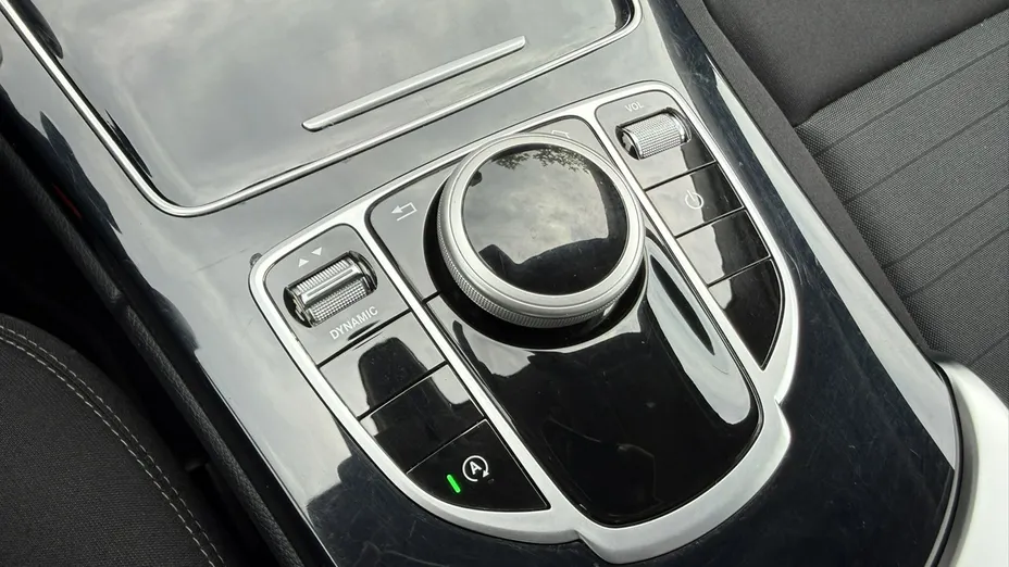 MERCEDES-BENZ C Klasa -