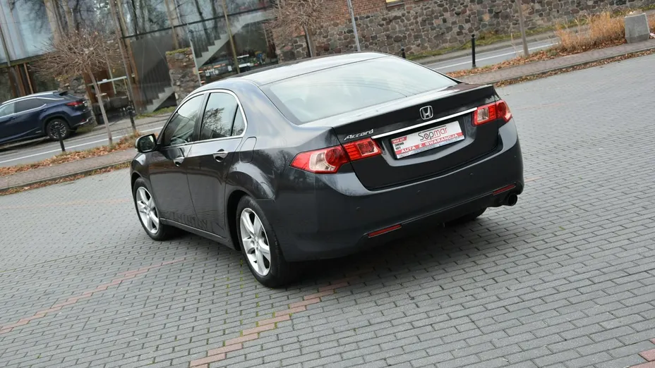 HONDA Accord -