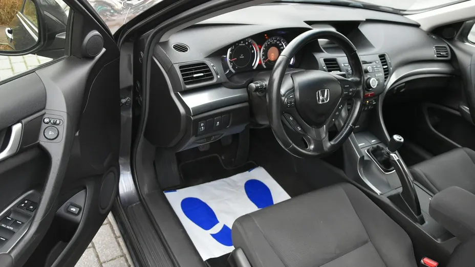 HONDA Accord -