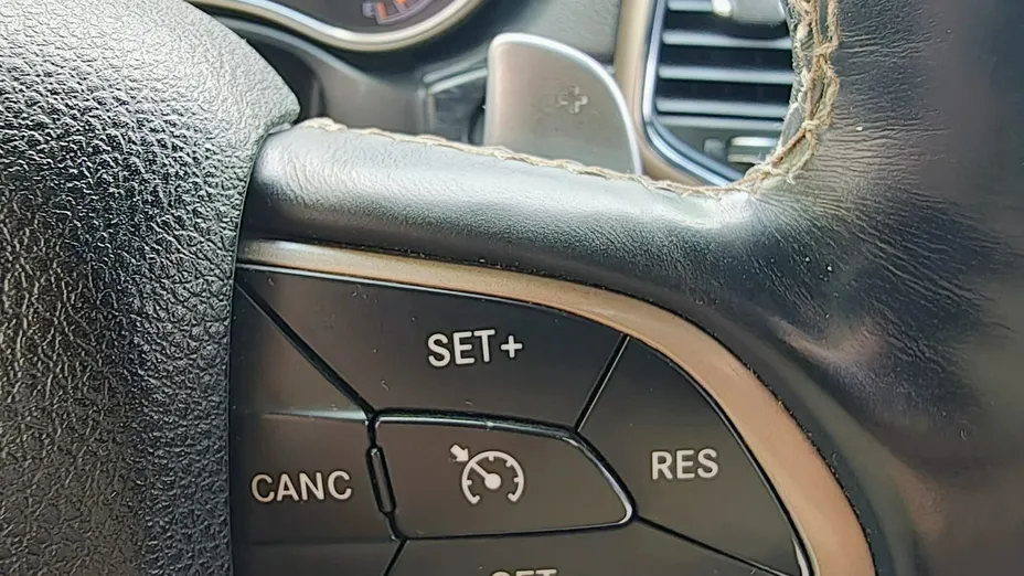 JEEP Grand Cherokee -