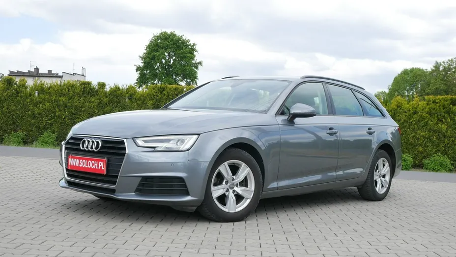 AUDI A4 -