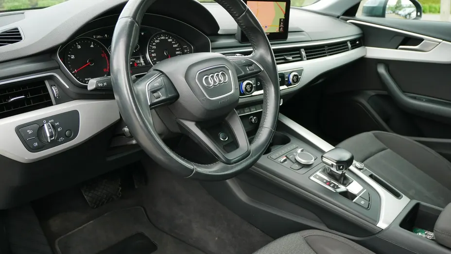 AUDI A4 -