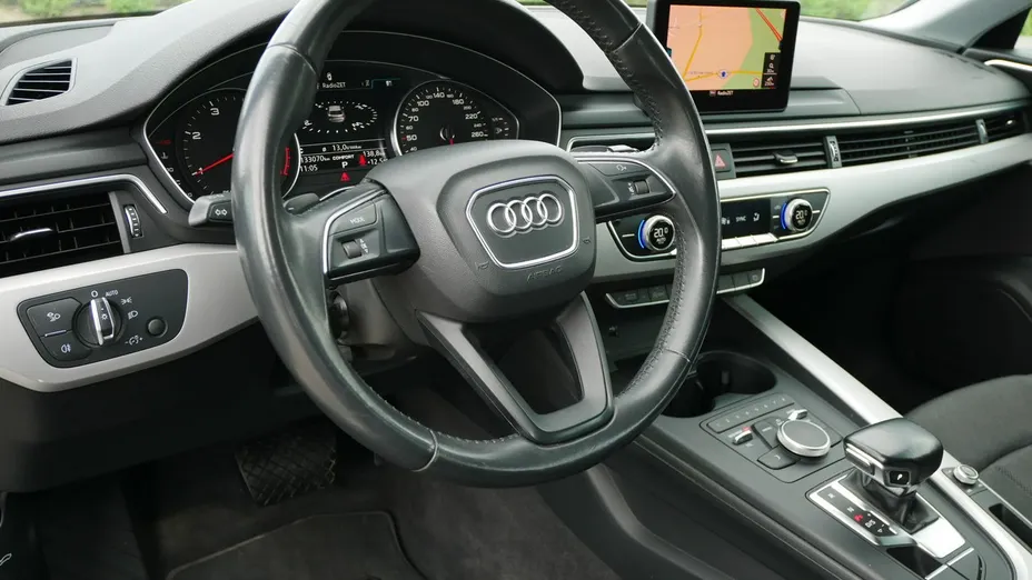 AUDI A4 -