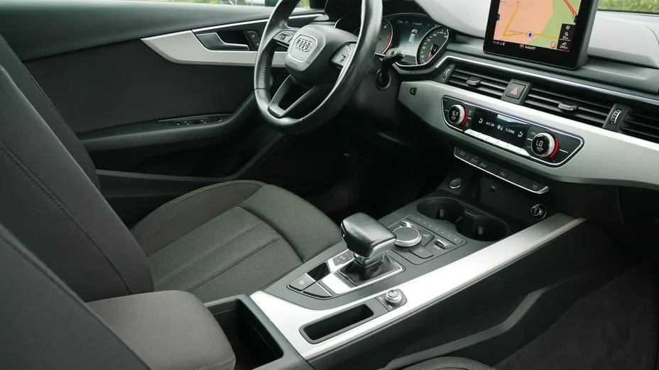 AUDI A4 -
