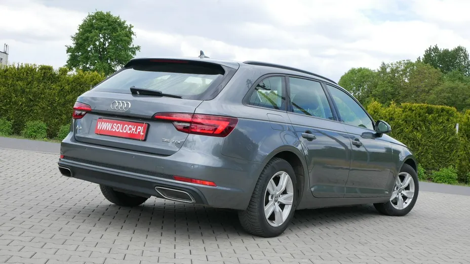 AUDI A4 -