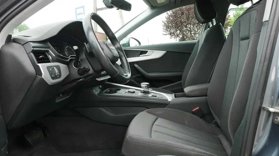 AUDI A4 -