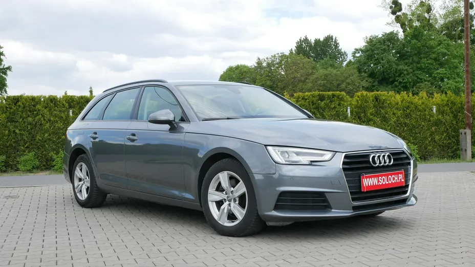 AUDI A4 -