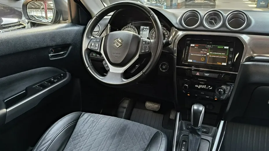 SUZUKI Vitara -