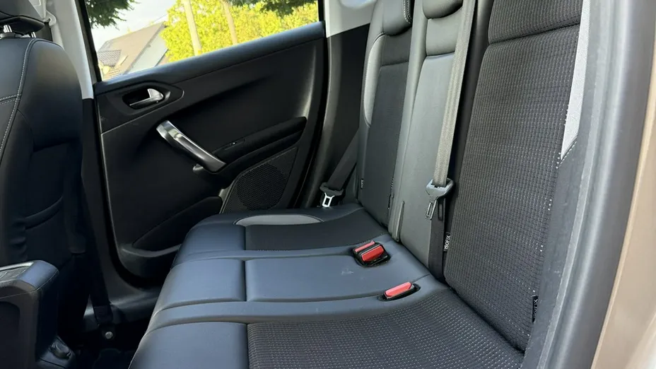 PEUGEOT 2008 -