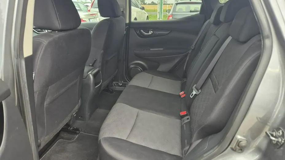 NISSAN Qashqai -