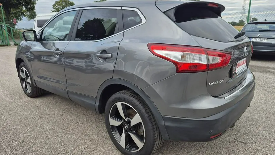 NISSAN Qashqai -