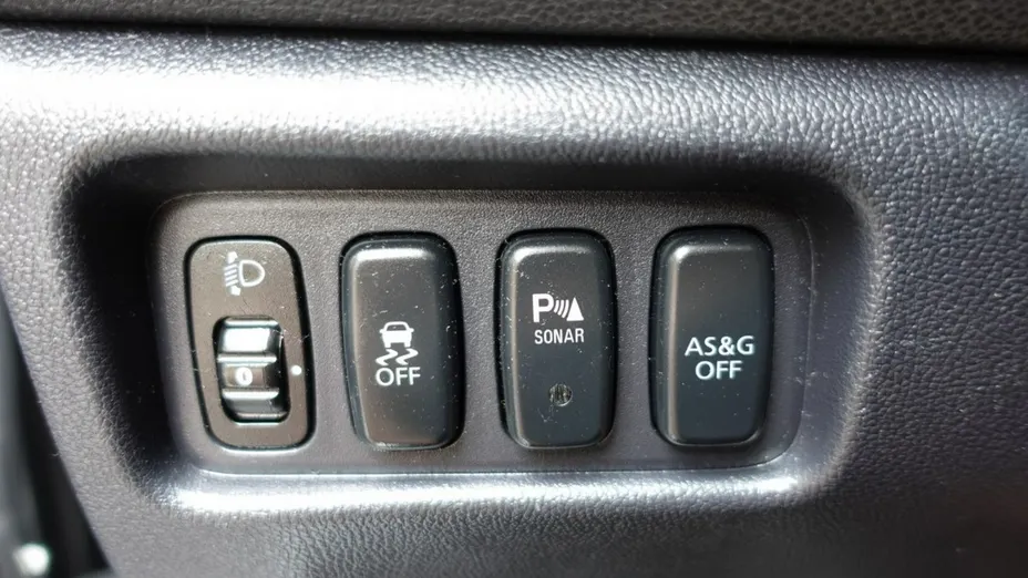 MITSUBISHI ASX -