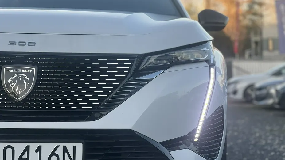 PEUGEOT 308 -
