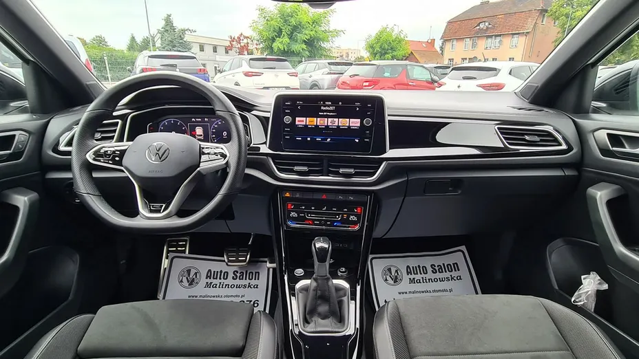 VOLKSWAGEN T-ROC -