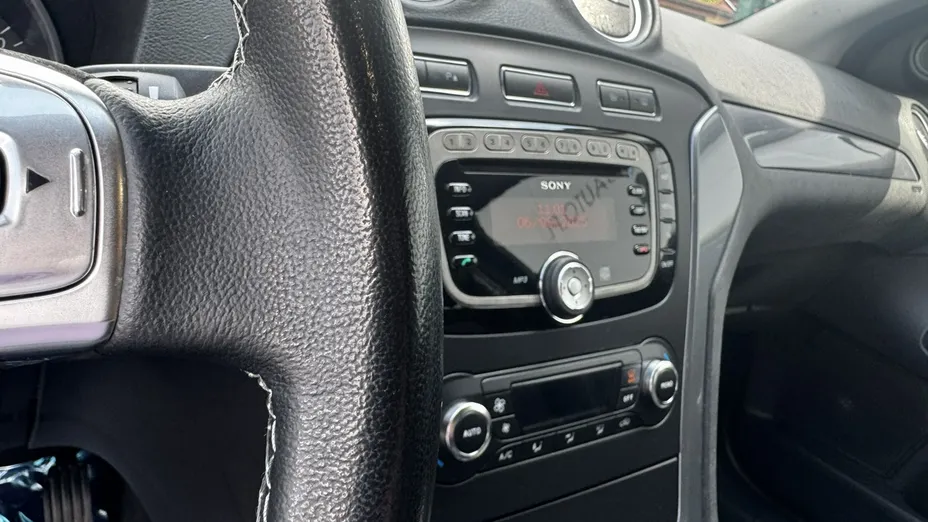 FORD Mondeo -