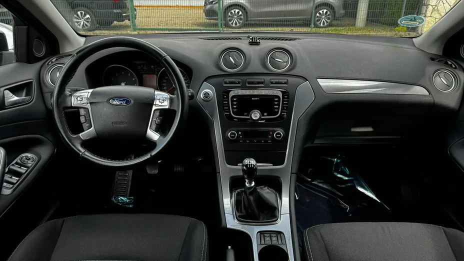 FORD Mondeo -