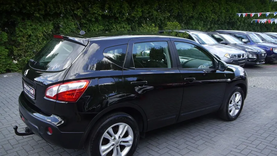 NISSAN Qashqai -