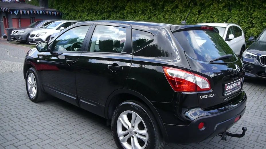 NISSAN Qashqai -