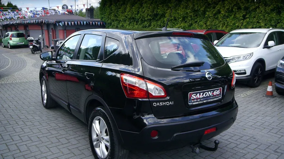 NISSAN Qashqai -