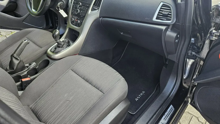 OPEL Astra -
