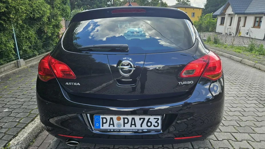 OPEL Astra -