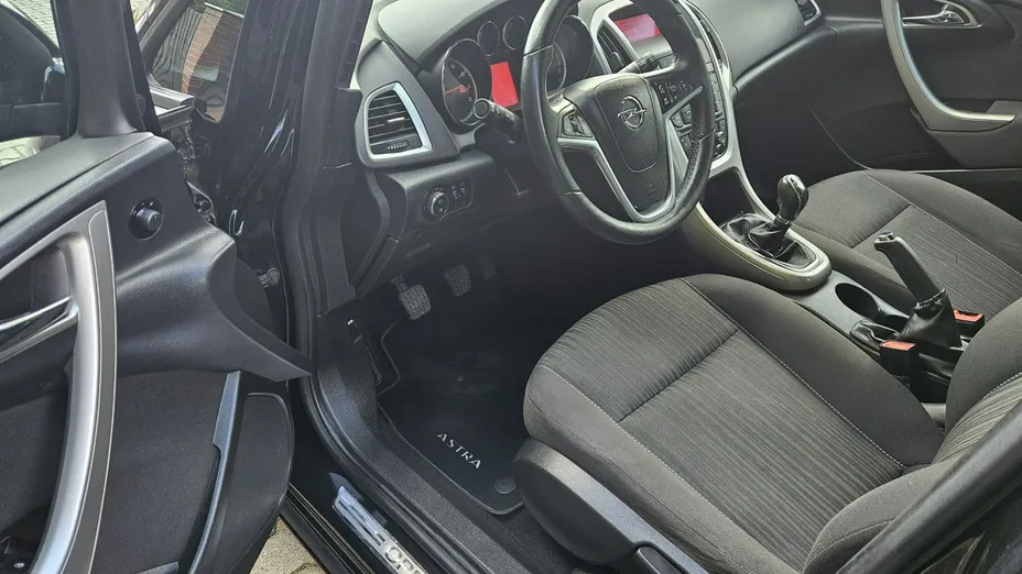 OPEL Astra -