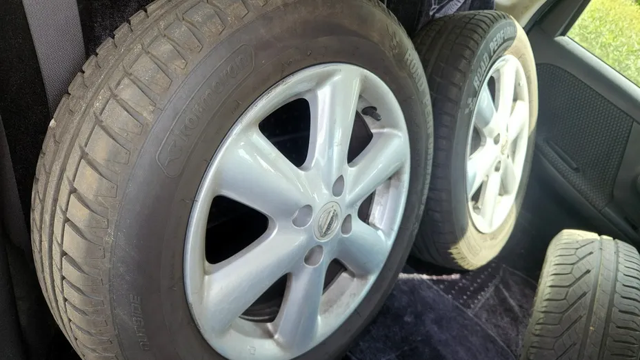 NISSAN Note -